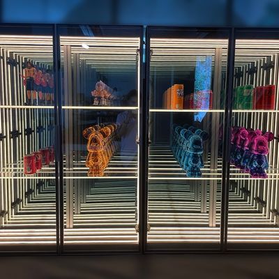 2024 High Brightness LED Light Glass Infinity Mirror Display Cabinet for Living Room