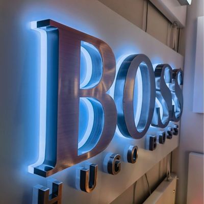 Outdoor Hotel Signage Customized LED Illuminated Acrylic Letters for Customized Color